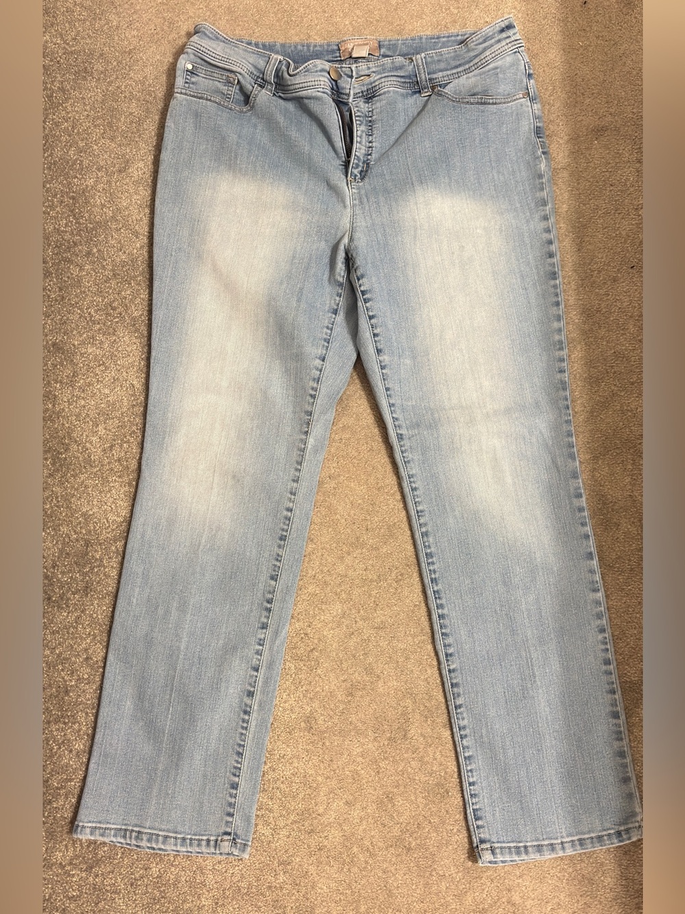Chico's Fabulously Slimming Light Blue Straight Leg Jeans size 2/12 short
